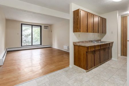 Renovated Suite - 2 Bedroom - Photo 2