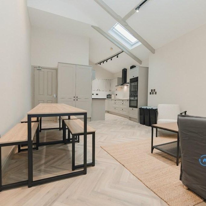 1 bedroom in a house share to rent - Photo 1