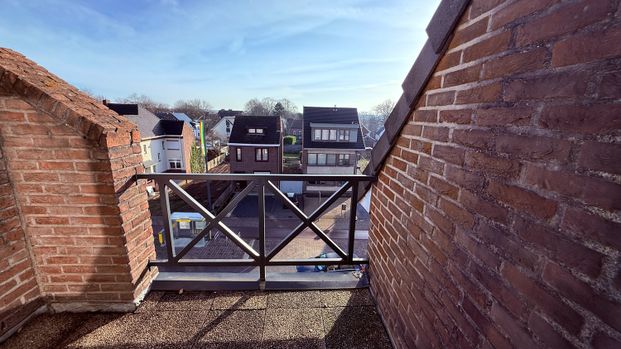 Duplex-appartement met drie slaapkamers en afgesloten garagebox te huur in Smeermaas op een boogscheut van het centrum van Lanaken en Maastricht (NL) - Photo 1