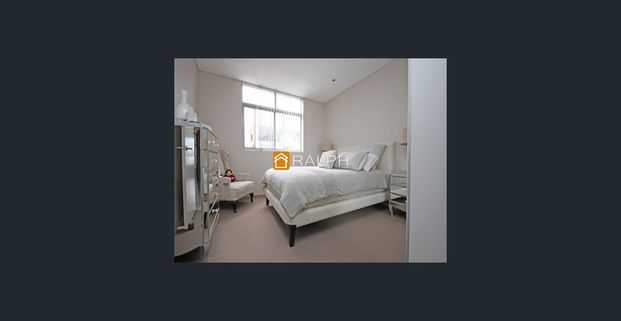 MODERN 2 BEDDER - LOCK UP GARAGE - Photo 1