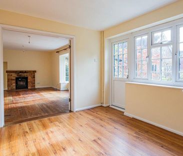 3 bedroom detached house to rent - Photo 4