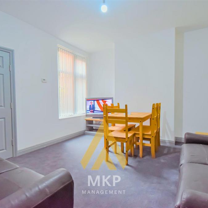 5 bedroom terraced house to rent - Photo 1