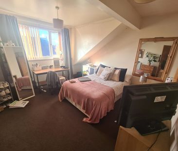 4 Bed - 31 Hessle Mount, Hyde Park, Leeds - LS6 1EP - Student - Photo 1