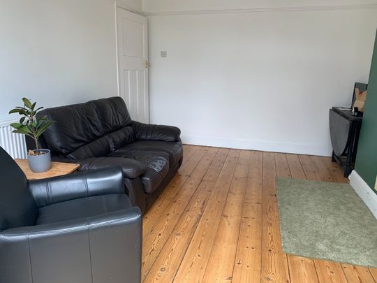 4 Bed Terraced House, Elm Park, BS34 - Photo 1