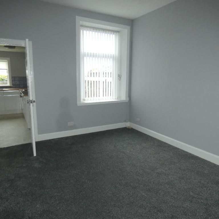 1 bedroom ground floor flat to rent - Photo 1