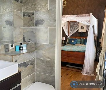 2 bedroom penthouse to rent - Photo 6