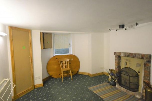 3 Bedroom Terraced To Let - Photo 1