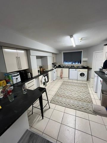 5 bedroom house to rent - Photo 4