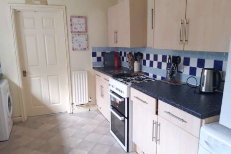 Student House at 7 Church Terrace, Stanwix, Carlisle CA3 9DQ - Photo 4