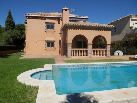 Detached Villa in Artola - Photo 3