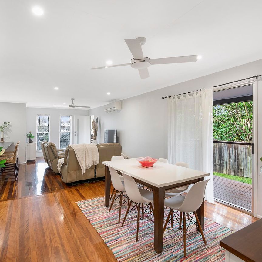 7 Meadowview Street, Tingalpa QLD 4173 - House For Rent | Domain - Photo 1