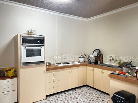 1/1 Burra Street, 4217, Chevron Island Qld - Photo 4