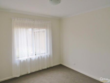 Modern Family Home with Study in the Heart of Seaford. - Photo 4