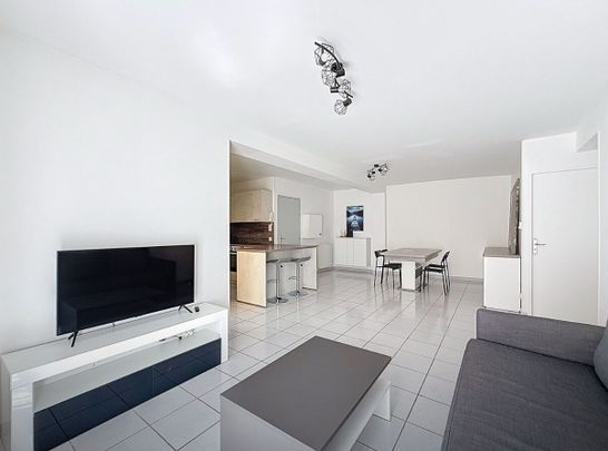 appartement 82m2, terrasse, 3 chambres, place de parking - Photo 1
