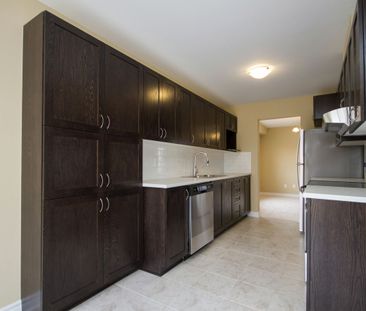 For Lease - 464 Brettonwood Ridge, Kanata, Ontario - Photo 4