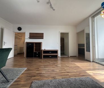 Neuwertige 2-Zimmer Wohnung mit 2 Loggien und Auto-Stellplatz - Photo 3