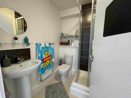 Castlegate Crescent, Adamstown, Lucan, Co. Dublin - Photo 5