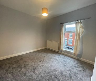 2 bedroom semi-detached house to rent - Photo 4