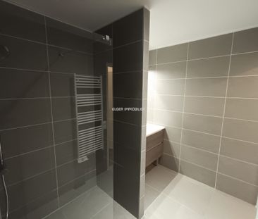 Location - appartement - 65.01 m² - 3 Pièces - Photo 2