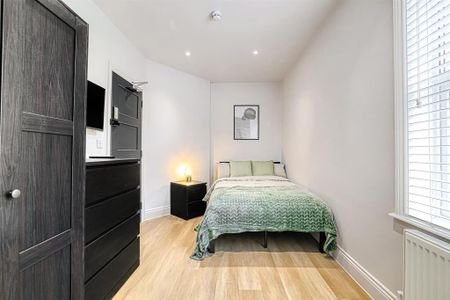 1 bedroom in a house share to rent - Photo 5