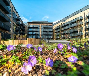 An exemplary apartment, meticulously designed and luxuriously appoi... - Photo 6