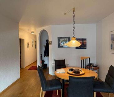 3 Zimmer, direkt am Puiseauplatz + Balkon + Carport + Einbauküche - Photo 1