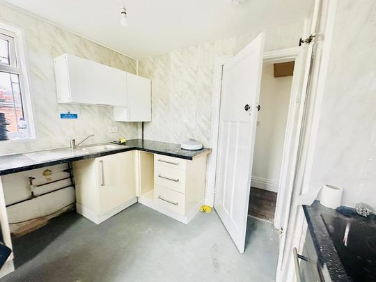 2 bedroom terraced house to rent - Photo 1