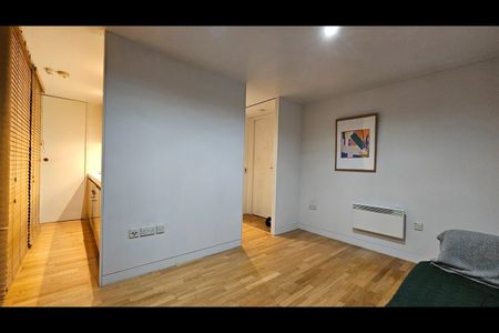1 Bed Flat, Ellesmere Street, M15 - Photo 5