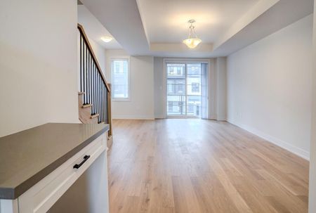 For Lease - 5947 Saigon Street, Mississauga, Ontario - Photo 2