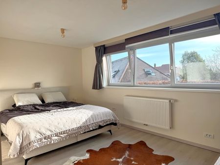 Halfopen woning met 3 slaapkamers, tuin en garage. - Photo 4