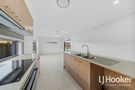 Brand New - Ducted Air Conditioning - 2 x Living Zones - Photo 4