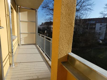 Tolle 3-Raum Whg. m. Balkon, Loggia, Parkett, EBK - Photo 2