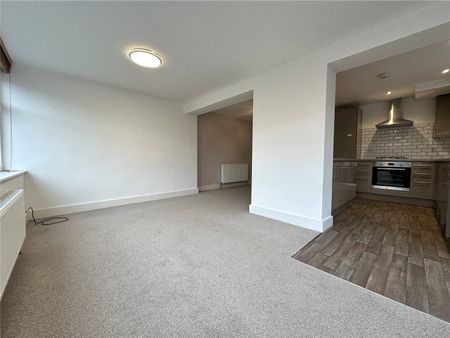 2, South Lee, Horsforth, Leeds, West Yorkshire, LS18 5LX - Photo 4