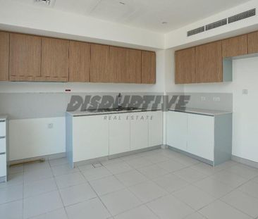Single Row 3BR Villa | Direct Pool | Emaar South - Photo 3