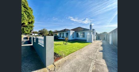 Spacious Family Home in the Heart of Bell Post Hill - Photo 2
