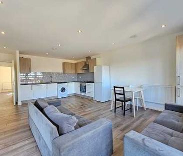 3 Bed Flat, Dunton Road, E10 - Photo 3