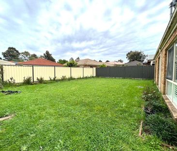 23 McKinley Dr, Roxburgh Park, VIC 3064 - Photo 5