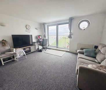 2 bedroom Flat To Let Total Size: 785 SQ FT - Photo 3