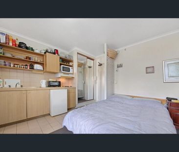 28/38 Charnwood Road, St Kilda, Vic 3182 - Photo 2