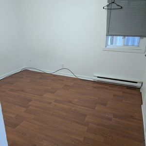 5 Et Demi à Louer Maintenant - Photo 3