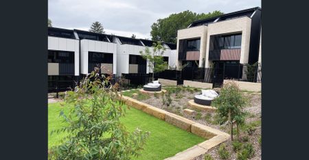 Super High Ceiling 3+S with Luxury Fit Outs - Photo 4