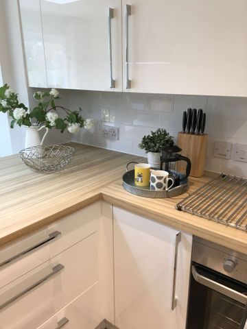 Rosecroft Way Room 1 - Photo 5