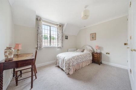 2 bedroom retirement property to rent - Photo 3