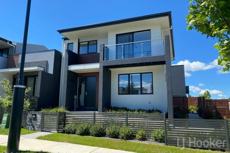 Three Bedroom Ensuite Terrace House in Googong - Photo 4