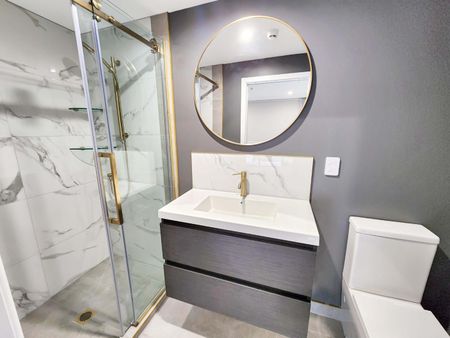 New Apartment - Photo 3