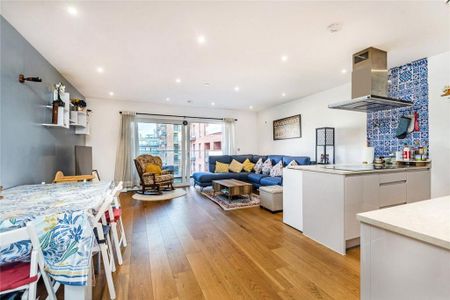 3 bedroom flat to rent - Photo 2