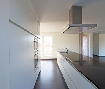 Instapklaar penthouse met drie slaapkamers en ruime terrassen - Photo 3