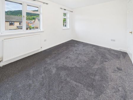 2 bedroom semi-detached house to rent - Photo 4