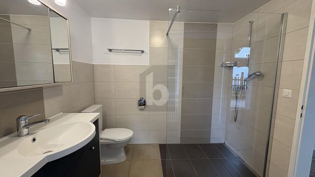 AU CALME AU CENTRE DU VILLAGE - Foto 1