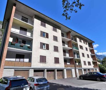 3 1/2-Wohnungen renoviert mit Aussenparkplatz / appartamenti di 3 1... - Foto 1